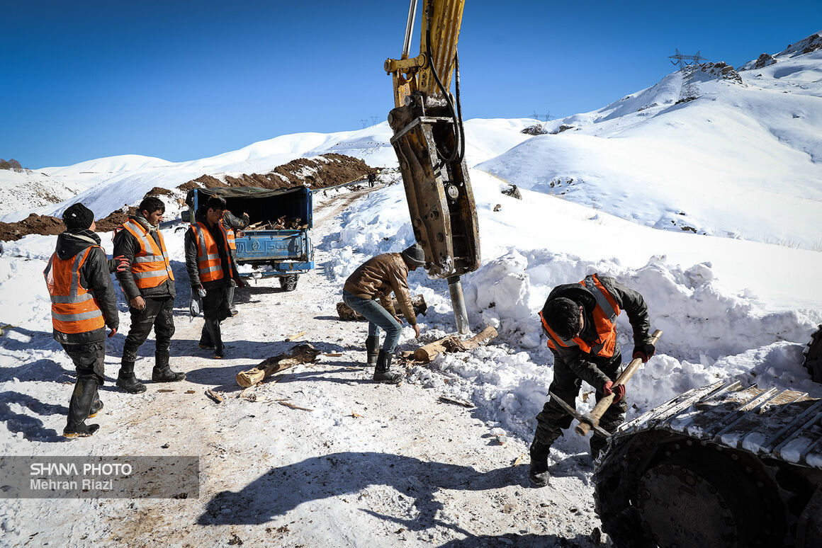 شرکت ها موظف به پرداخت نفت کارت به کارکنان پیمانکاری هستند