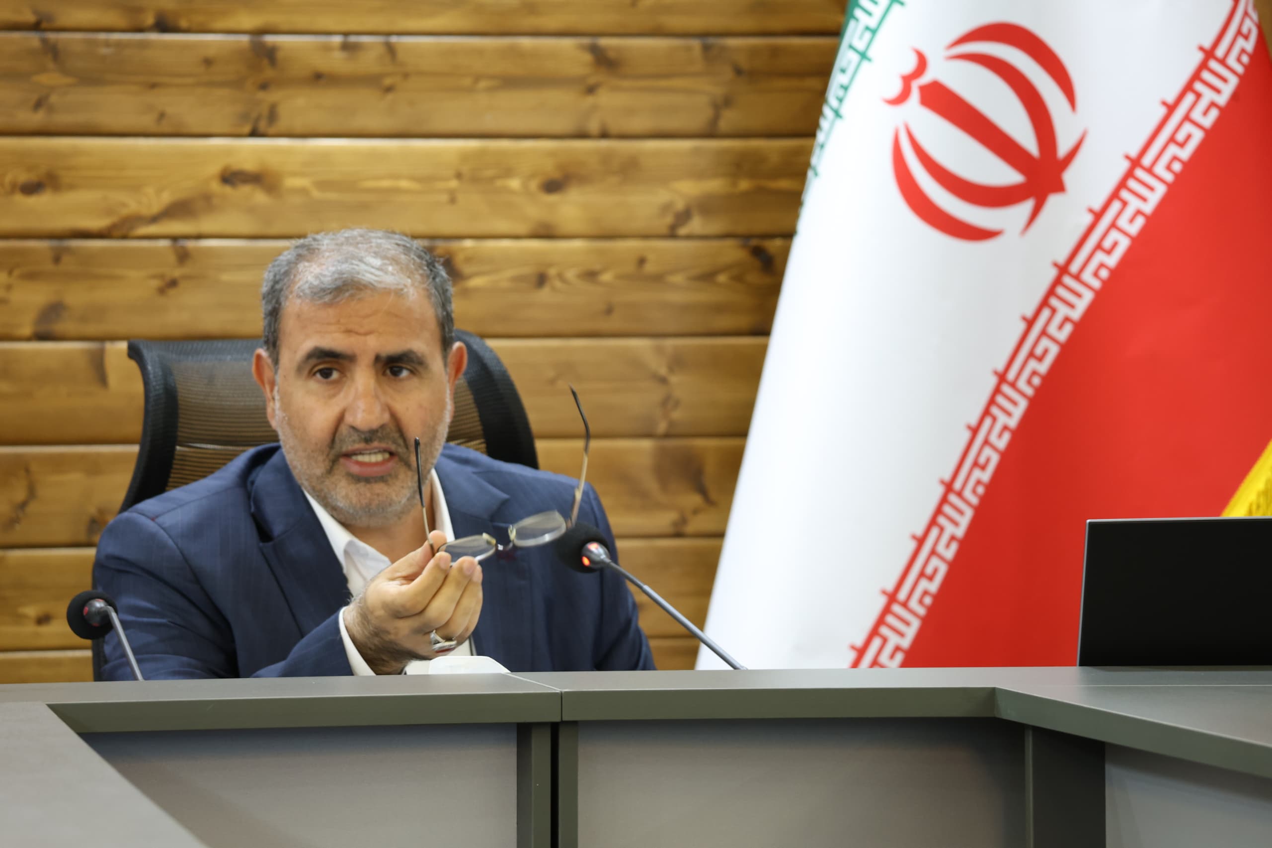 همه هزینه کردهای شورای راهبردی شفاف و قابل مشاهده است/۹۰ درصد پروژه ها در ۴ شهرستان جنوبی انجام می شود/هیچ پروژه خارج از مصوبه شورای برنامه ریزی استان بوشهر نداریم