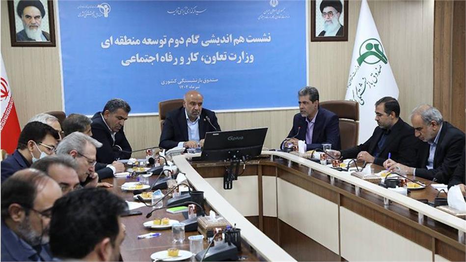ضرورت تقویت بنادر خشک و انتقال بار به داخل سرزمین