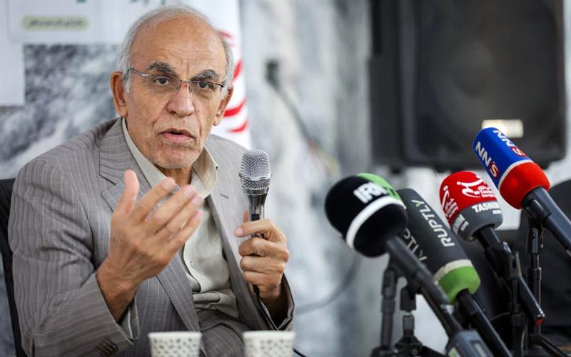 بازدید مقامات از پتروشیمی اروند و تندگویان بازدید مقامات از پتروشیمی اروند و تندگویان