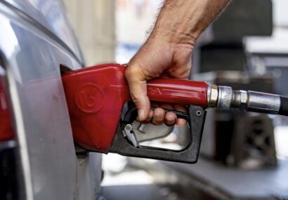 تصمیم دولت برای اعمال نرخ سوم بنزین تصمیم دولت برای اعمال نرخ سوم بنزین