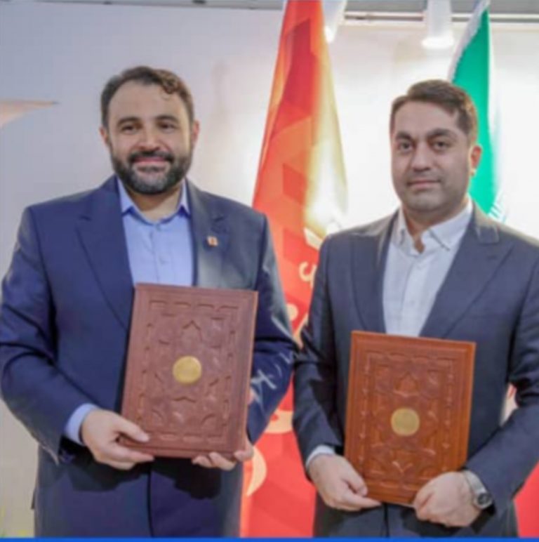 روزِ پرکارِ مدیرعاملِ کیمیا در نمایشگاهِ پتروکمِ کیش