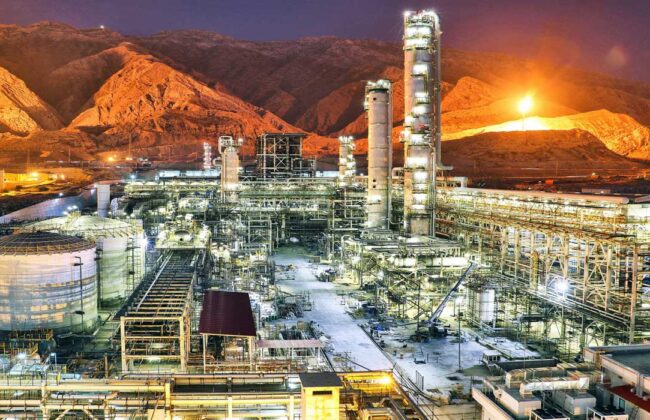 افتتاح فاز دوم پتروشیمی بوشهر؛ نمادی از خودباوری و امید به آینده