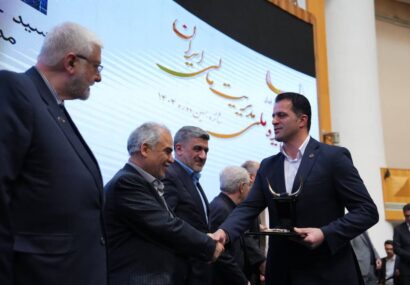 تندیس زرین جایزه ملی مدیریت مالی ایران به آریاساسول رسید